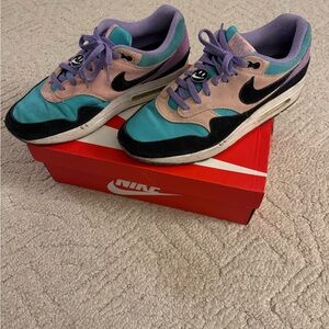 Nike Men’s “Have a Nike Day” Air Max 1